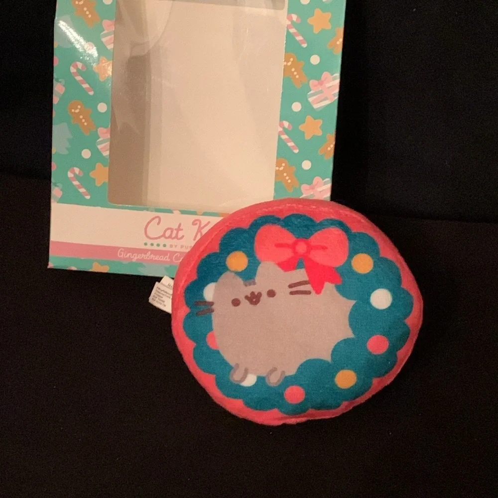 Pusheen Christmas wreath cat toy crinkle NWT